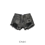 Frayed denim shorts